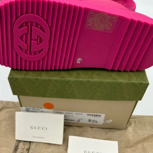 Women’s Gucci embellished Pink Sandals with Yellow Logo. Size 37.5!